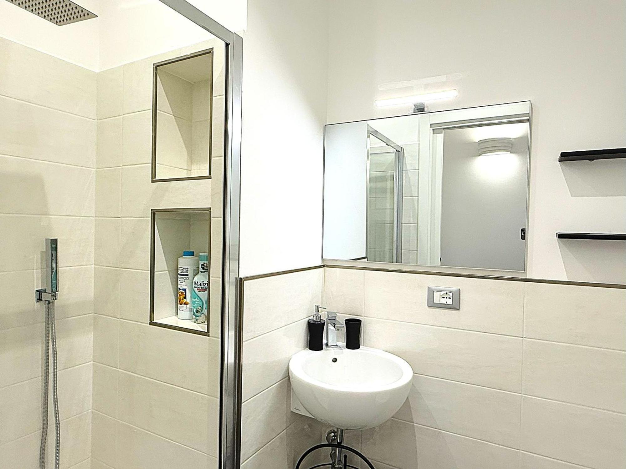 Trastevere For You... 3 Bedrooms Apartment Rome Bagian luar foto